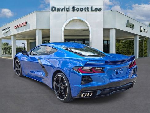 Used 2023 Chevrolet Corvette Stingray Coupe w/ Z51 Performance Package RWD image 10