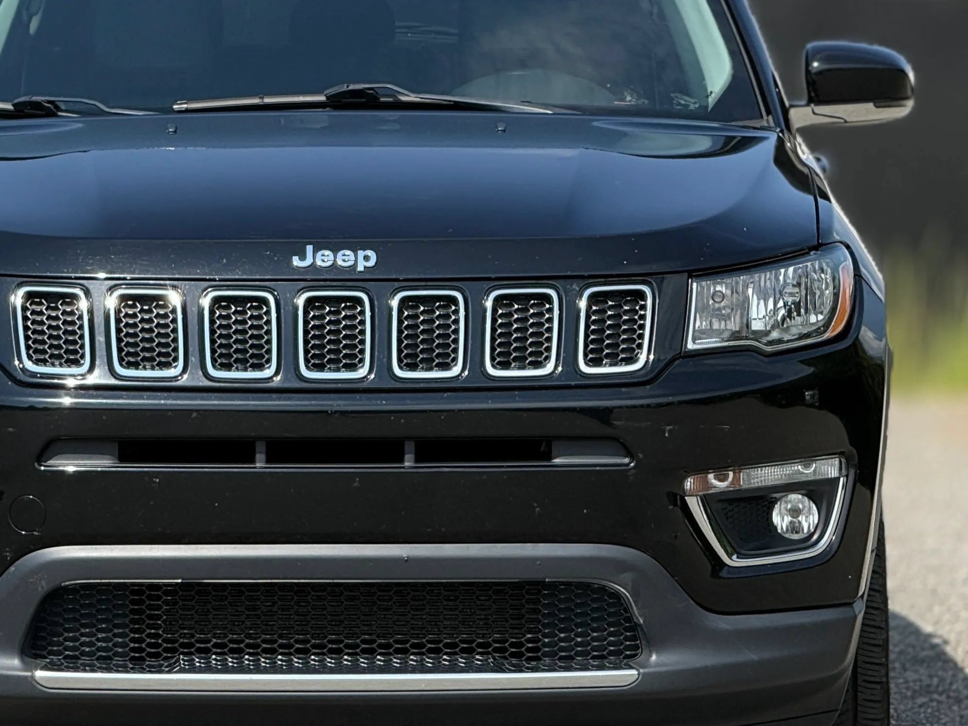 Used 2019 Jeep Compass Limited AWD/4WD image 12