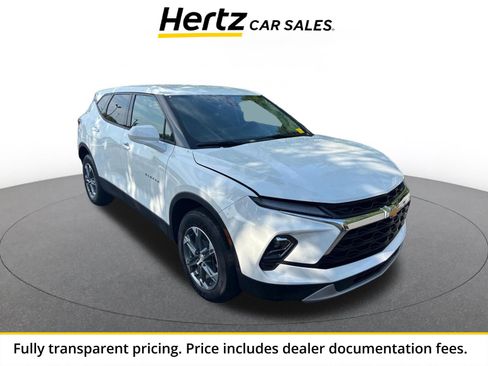Used 2025 Chevrolet Blazer LT FWD image 1