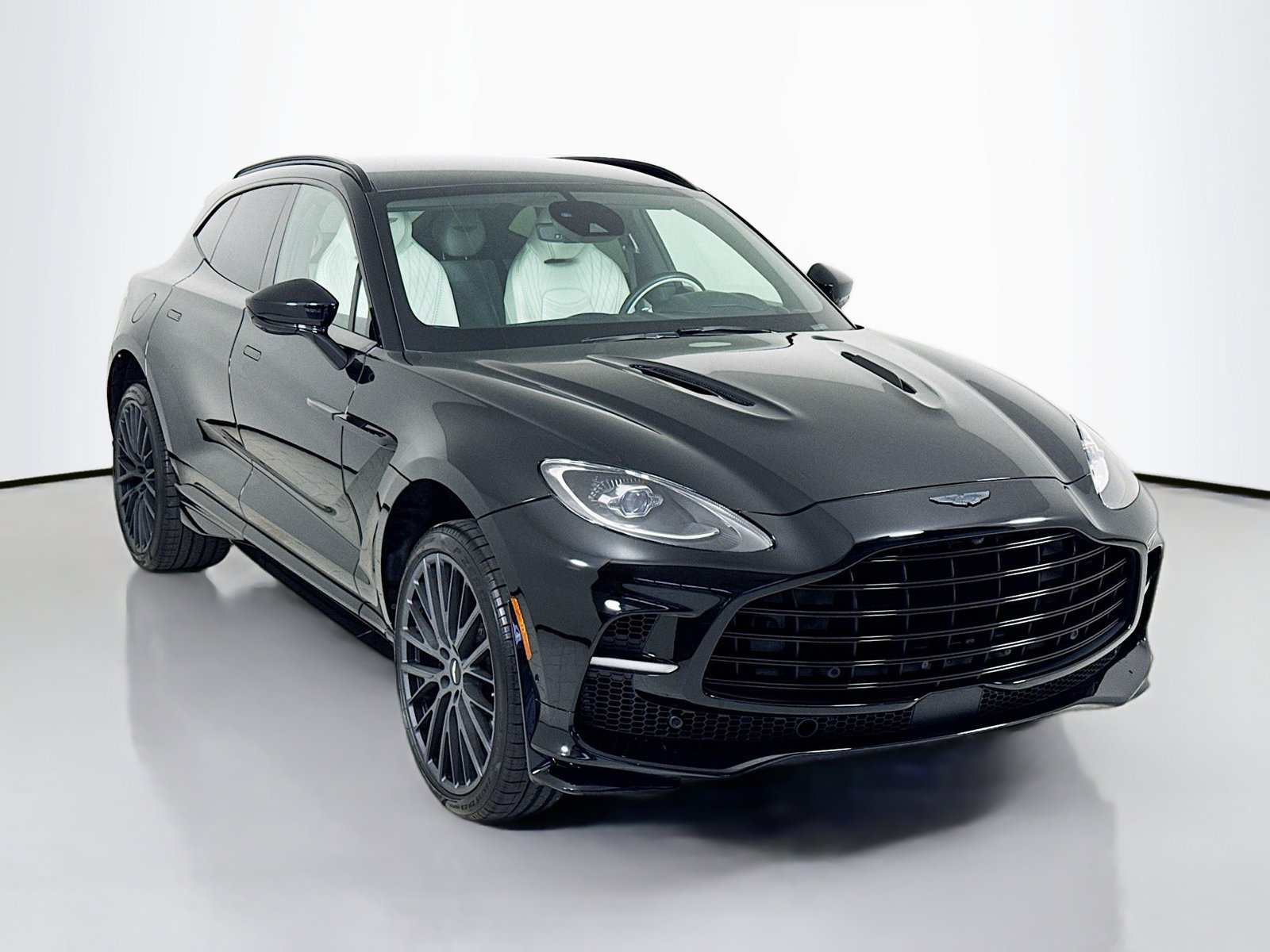 Used 2023 Aston Martin DBX 707 AWD/4WD image 1