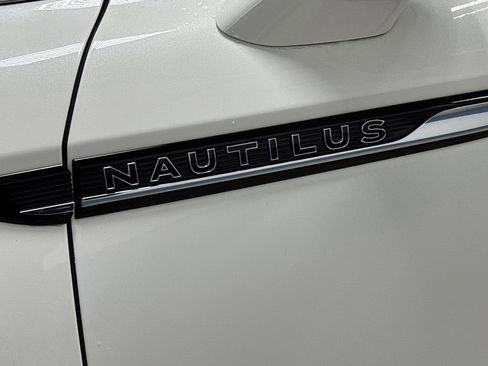 Used 2022 Lincoln Nautilus Black Label w/ Class II Trailer Tow Package image 37