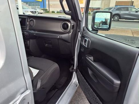 Used 2023 Jeep Gladiator Sport image 24