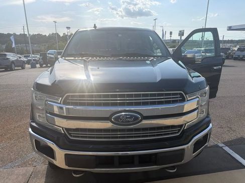 Used 2018 Ford F150 Lariat w/ Equipment Group 502A Luxury AWD/4WD image 16