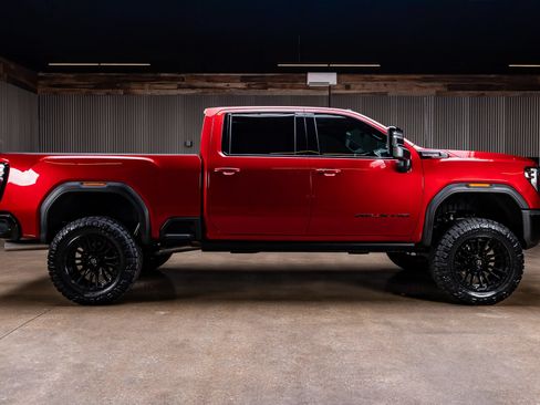 Used 2025 GMC Sierra 2500 AT4X AWD/4WD image 11
