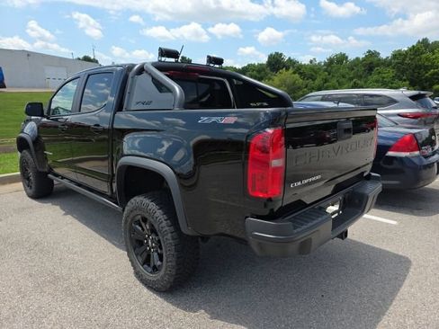 Used 2021 Chevrolet Colorado ZR2 w/ ZR2 Midnight Special Edition AWD/4WD image 3