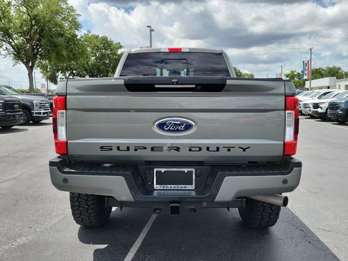 Used 2019 Ford F250 Lariat w/ Lariat Ultimate Package AWD/4WD image 8