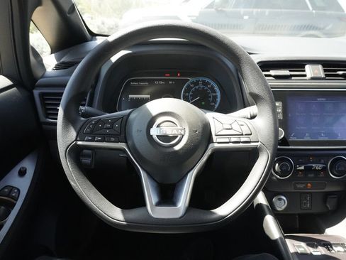 Used 2025 Nissan Leaf S FWD image 10