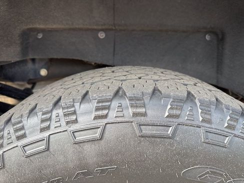 Used 2024 GMC Sierra 3500 Denali image 37