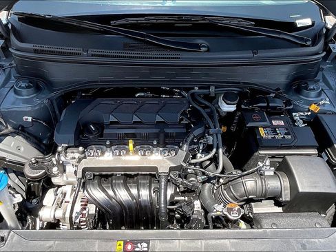 New 2025 Hyundai Venue SE image 11