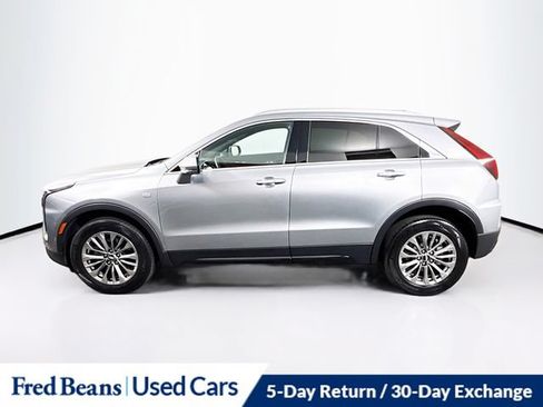 Used 2025 Cadillac XT4 Premium Luxury AWD/4WD image 5