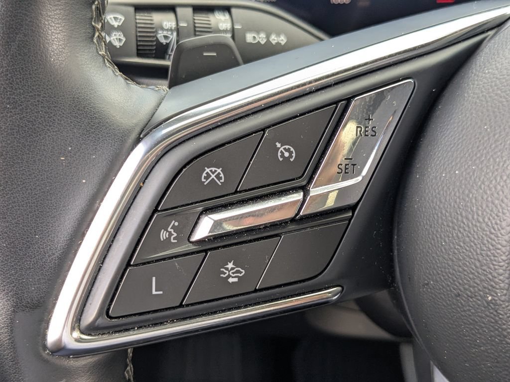 Used 2025 Buick Enclave Preferred FWD image 25