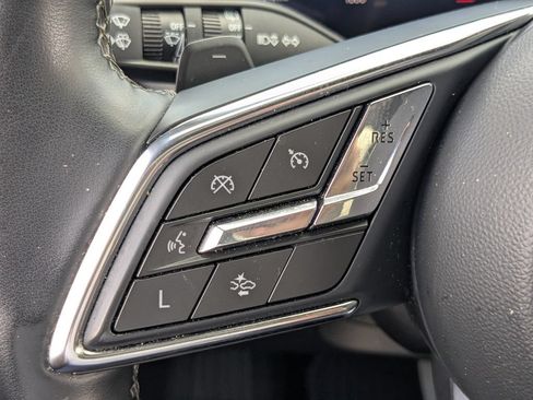 Used 2025 Buick Enclave Preferred FWD image 25