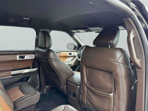 Used 2022 Ford Explorer King Ranch w/ Premium Technology Package AWD/4WD image 48