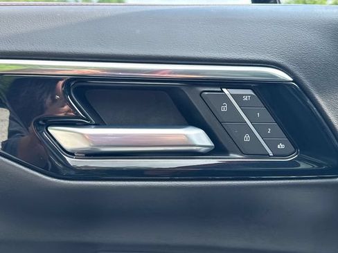 Used 2025 Chevrolet Tahoe RST w/ Comfort Package AWD/4WD image 28