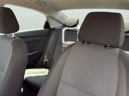 Used 2020 Hyundai Accent SE FWD image 7