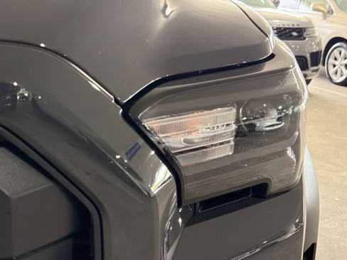 Used 2026 Toyota 4Runner SR5 RWD image 10