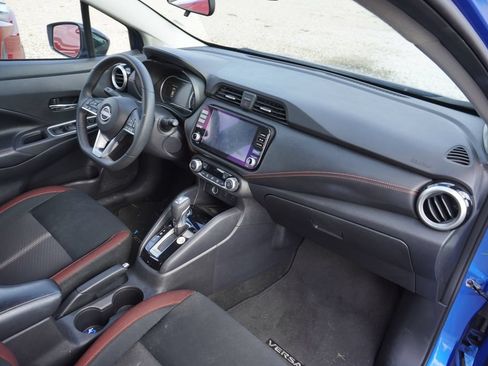 Used 2024 Nissan Versa SR FWD image 8