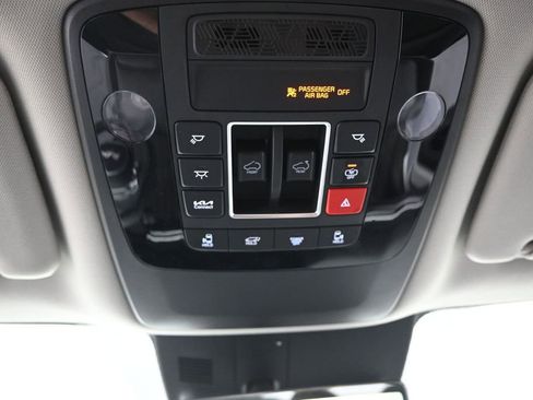 Certified 2025 Kia Carnival SX Prestige FWD image 43
