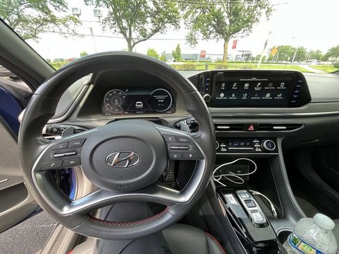 Used 2020 Hyundai Sonata SEL Plus w/ Tech Package FWD image 9