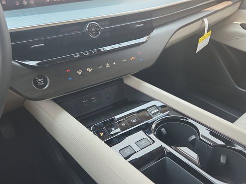 New 2025 Nissan Murano Platinum image 11