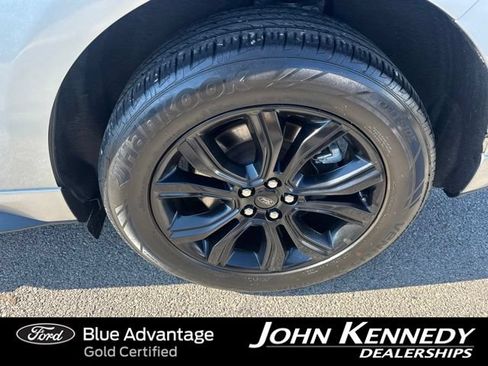 Certified 2022 Ford Edge SE w/ Black Appearance Package AWD/4WD image 3
