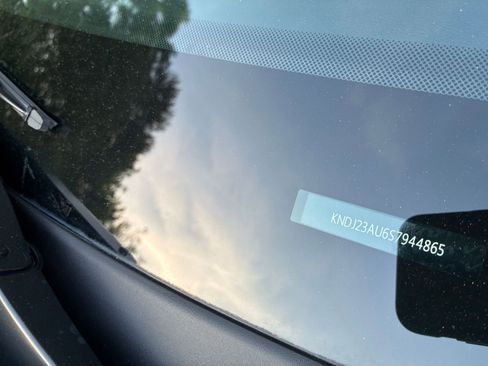 Used 2025 Kia Soul LX w/ LX Technology Package image 30