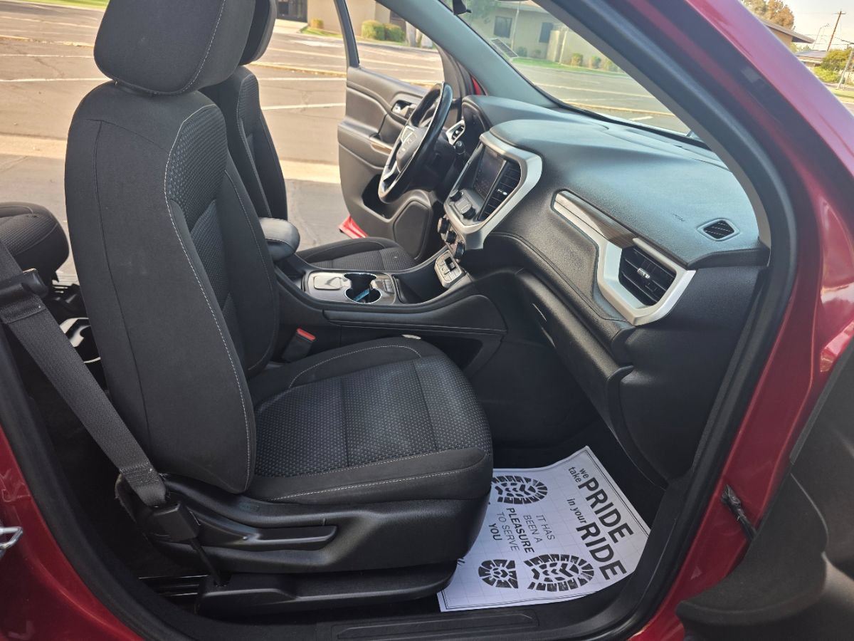 Used 2020 GMC Acadia SLE FWD image 22