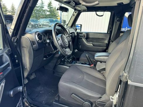 Used 2015 Jeep Wrangler Sport AWD/4WD image 9