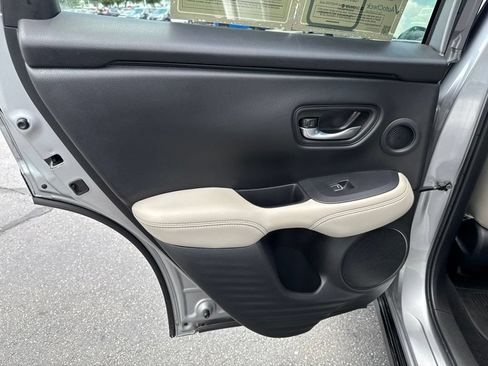 Used 2024 Honda HR-V EX-L image 32