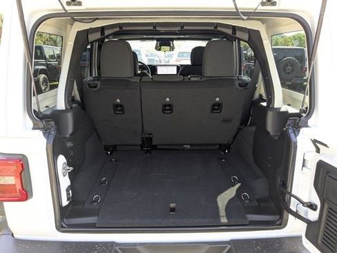 New 2026 Jeep Wrangler Unlimited Rubicon AWD/4WD image 12