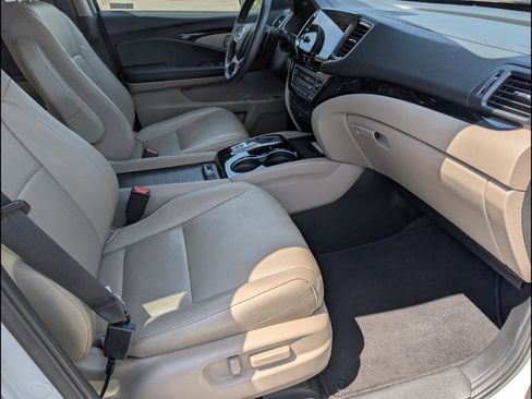 Used 2021 Honda Pilot Elite image 19