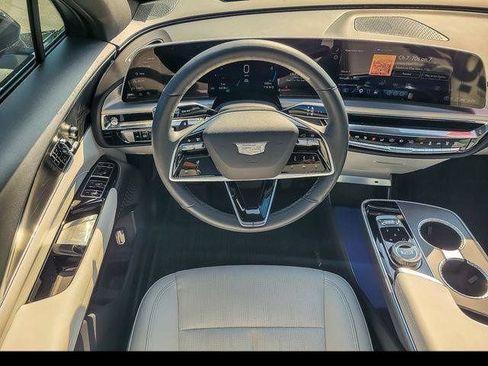 Certified 2024 Cadillac Lyriq Luxury RWD image 19