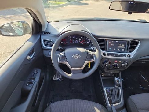 Used 2022 Hyundai Accent FWD image 10