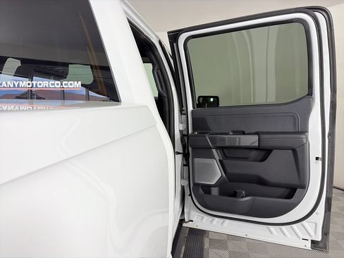 Used 2022 Ford F150 Lariat w/ Equipment Group 502A High AWD/4WD image 30