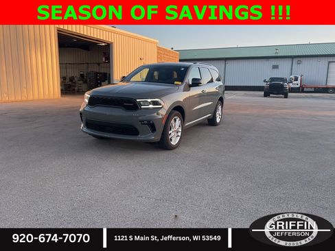 Used 2023 Dodge Durango GT image 3