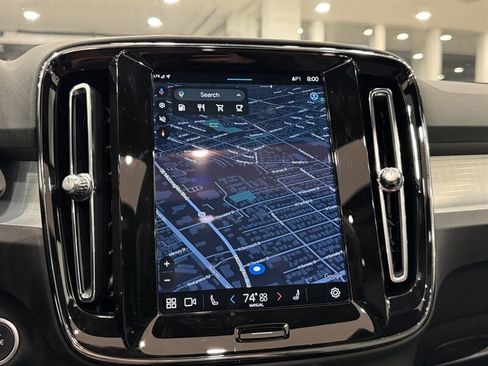 Used 2025 Volvo XC40 B5 Core image 35