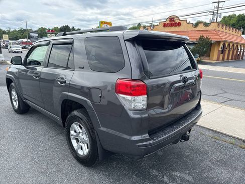 Used 2012 Toyota 4Runner SR5 w/ Convenience Pkg AWD/4WD image 4