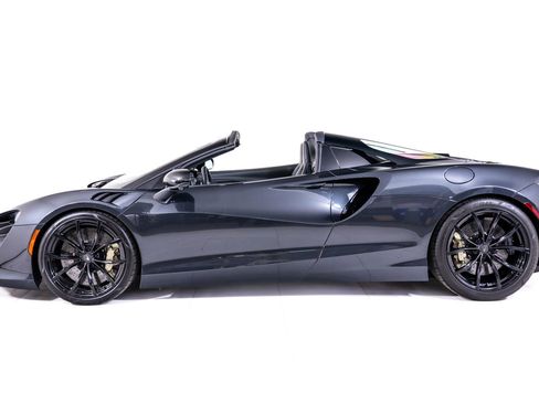 Used 2025 McLaren Artura Spider RWD image 2