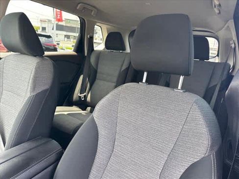 Used 2022 Nissan Rogue SV AWD/4WD image 16