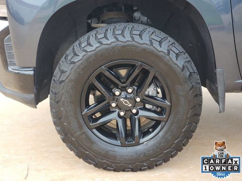 Used 2021 Chevrolet Silverado 1500 LT Trail Boss w/ LPO, Dark Essentials Package AWD/4WD image 11