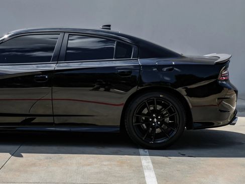 Used 2019 Dodge Charger Scat Pack w/ Daytona Edition Group RWD image 19