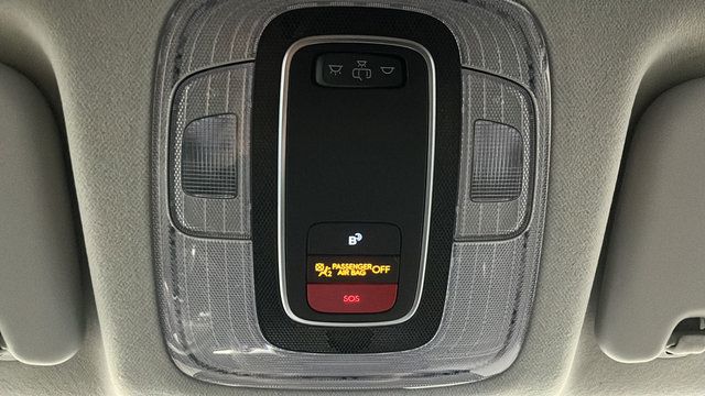 Used 2025 Hyundai Kona SEL AWD/4WD image 30