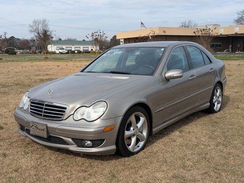 Used 2006 Mercedes-Benz C 230 Sedan image 7