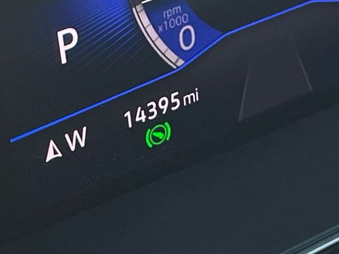 Used 2025 Volkswagen Jetta SE image 40