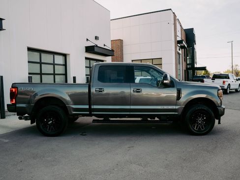 Used 2020 Ford F250 Lariat image 4