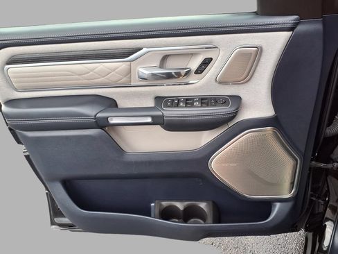 Used 2022 RAM 1500 Limited AWD/4WD image 17