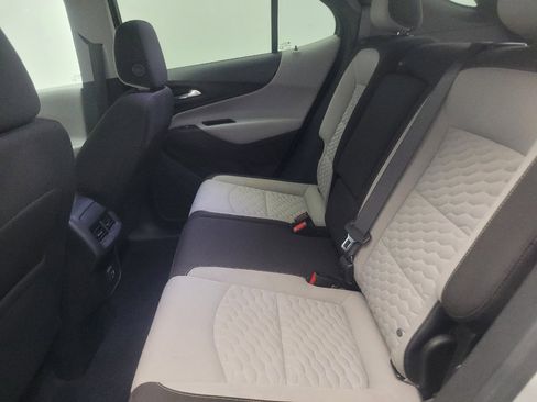 Used 2021 Chevrolet Equinox LS FWD image 18