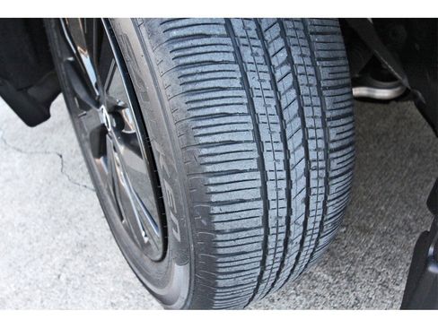 Used 2023 Nissan Rogue SV image 32