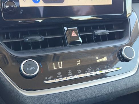 Certified 2025 Toyota Corolla LE FWD image 18