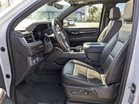 Used 2022 GMC Yukon XL Denali w/ Denali Premium Package image 29